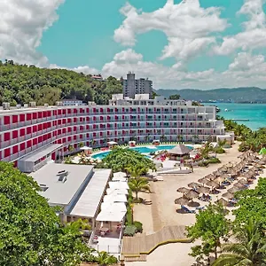 Курортный комплекс Grand Decameron Cornwall Beach, A Trademark All-inclusive, Бухта Монтего